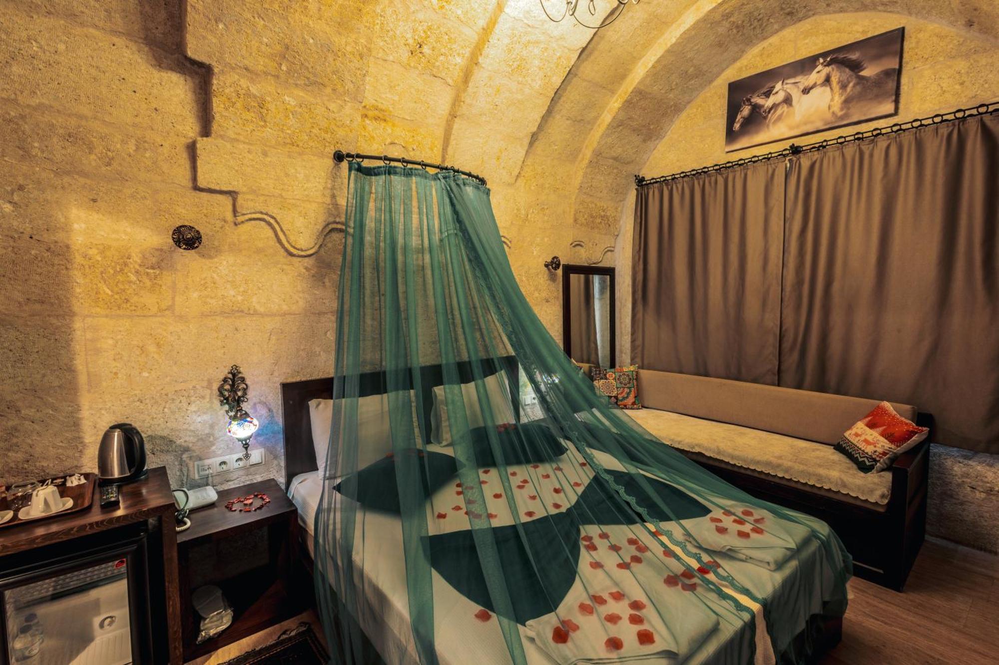 Tafana Cave & Stone Lodge Ürgüp Ngoại thất bức ảnh