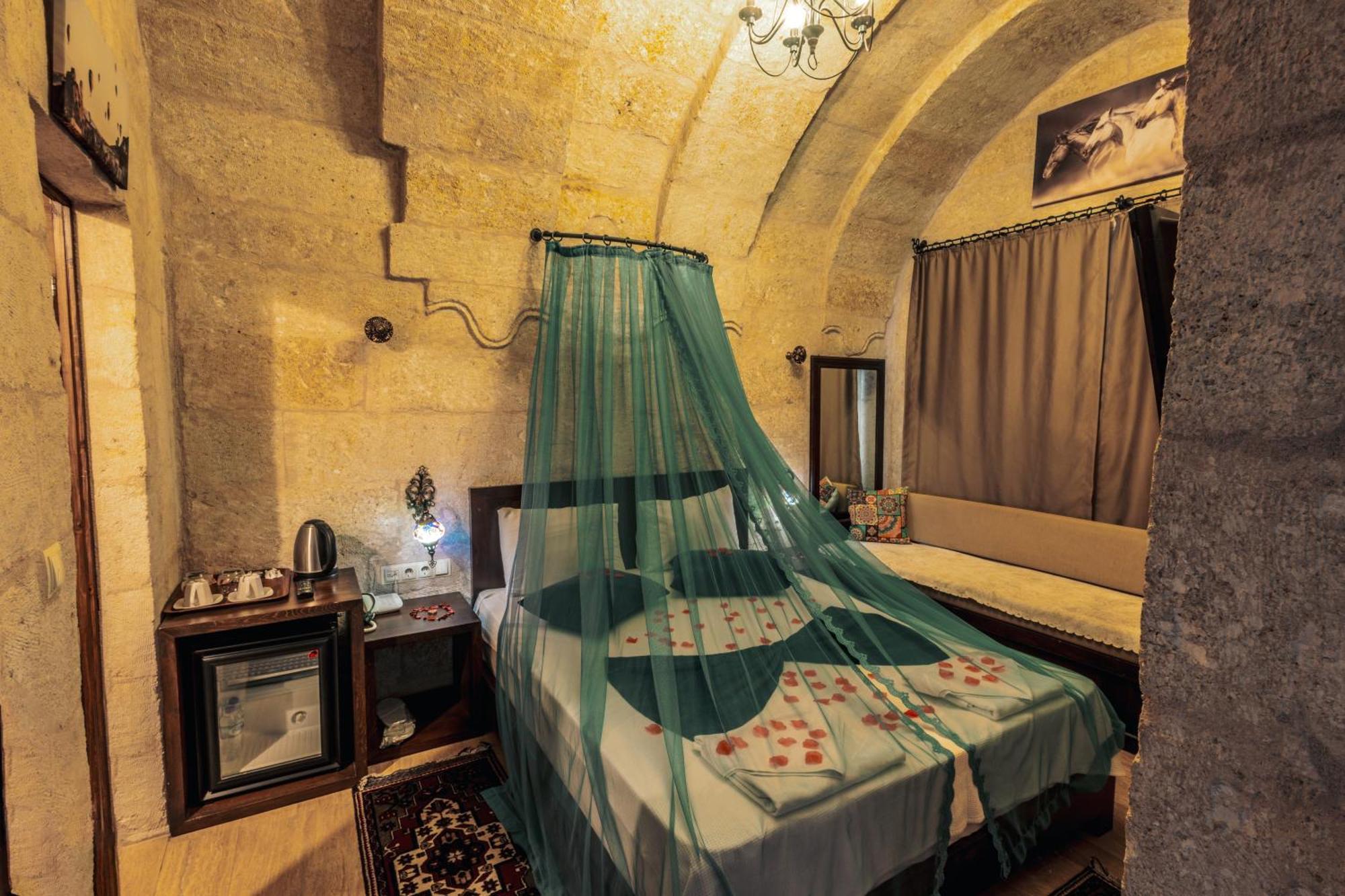 Tafana Cave & Stone Lodge Ürgüp Ngoại thất bức ảnh